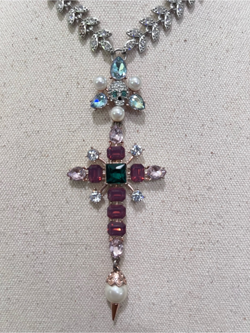 Betsey Johnson - Duchess Of Betseyville - Skull Cross Necklace - Picture 3 of 3